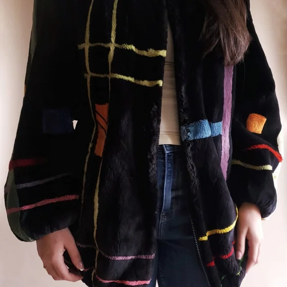 Zuki Abstract Design Fur Coat